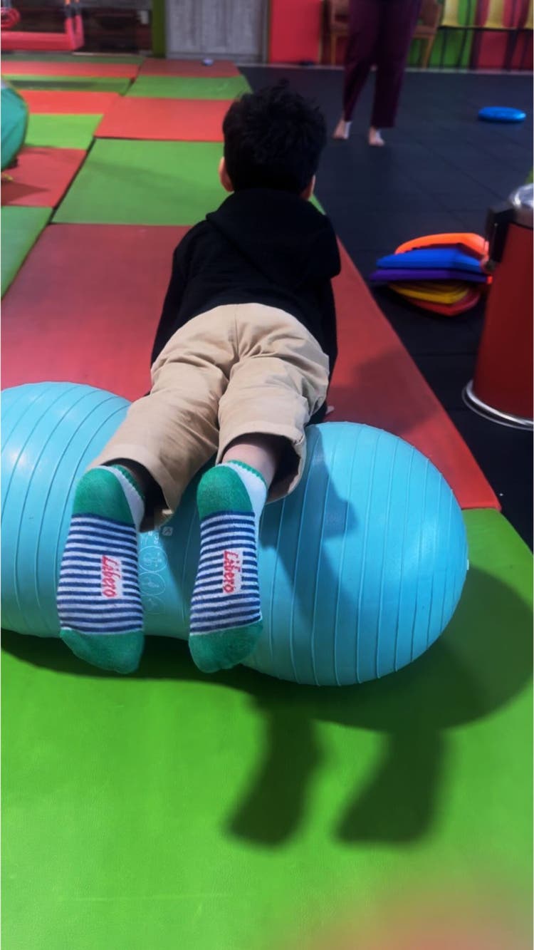 Early assessment helps identify delays in daily tasks, focus, behaviour, or coordination, allowing therapists to create individualized plans that support skill development and independence.